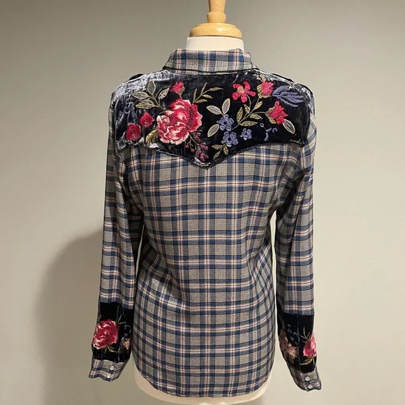 Johnny Was Puff Sleeve Western Shirt Cirla Plaid size M - Picture 4 of 7